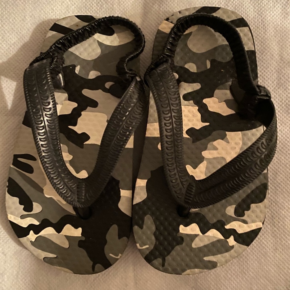 BOYS SANDALS